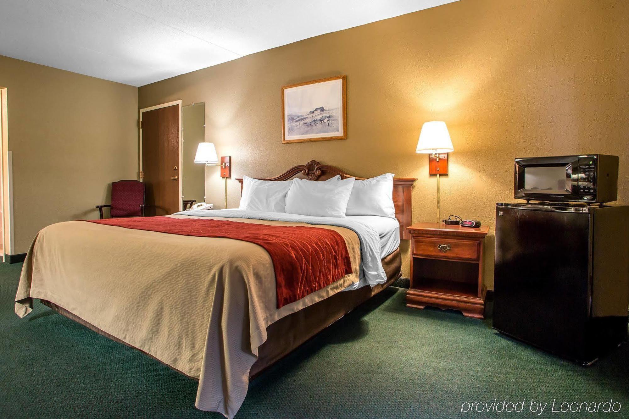 Super 8 By Wyndham Chambersburg I-81 Hotel Buitenkant foto