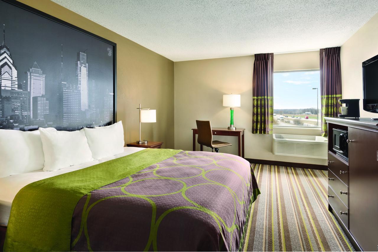 Super 8 By Wyndham Chambersburg I-81 Hotel Buitenkant foto