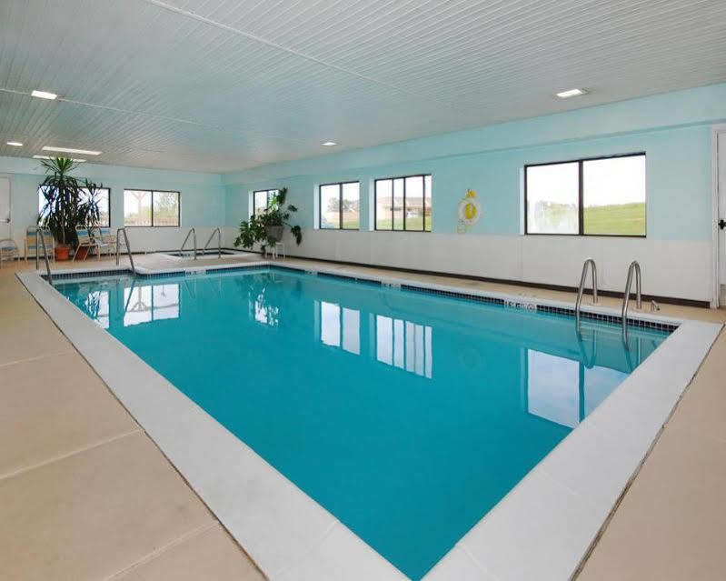 Super 8 By Wyndham Chambersburg I-81 Hotel Buitenkant foto